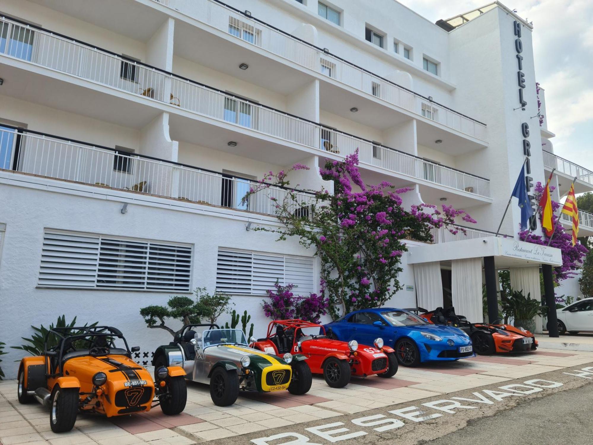 Hotel Grifeu ยันซา ภายนอก รูปภาพ